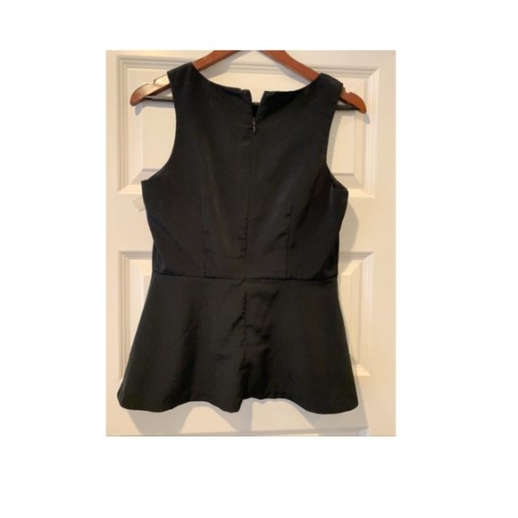 Banana Republic black peplum back zip top - Picture 2 of 3